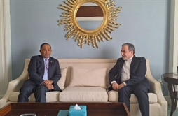 I.R. Iran, Ministry of Foreign Affairs- Iran FM meets Malaysian minister in Cairo